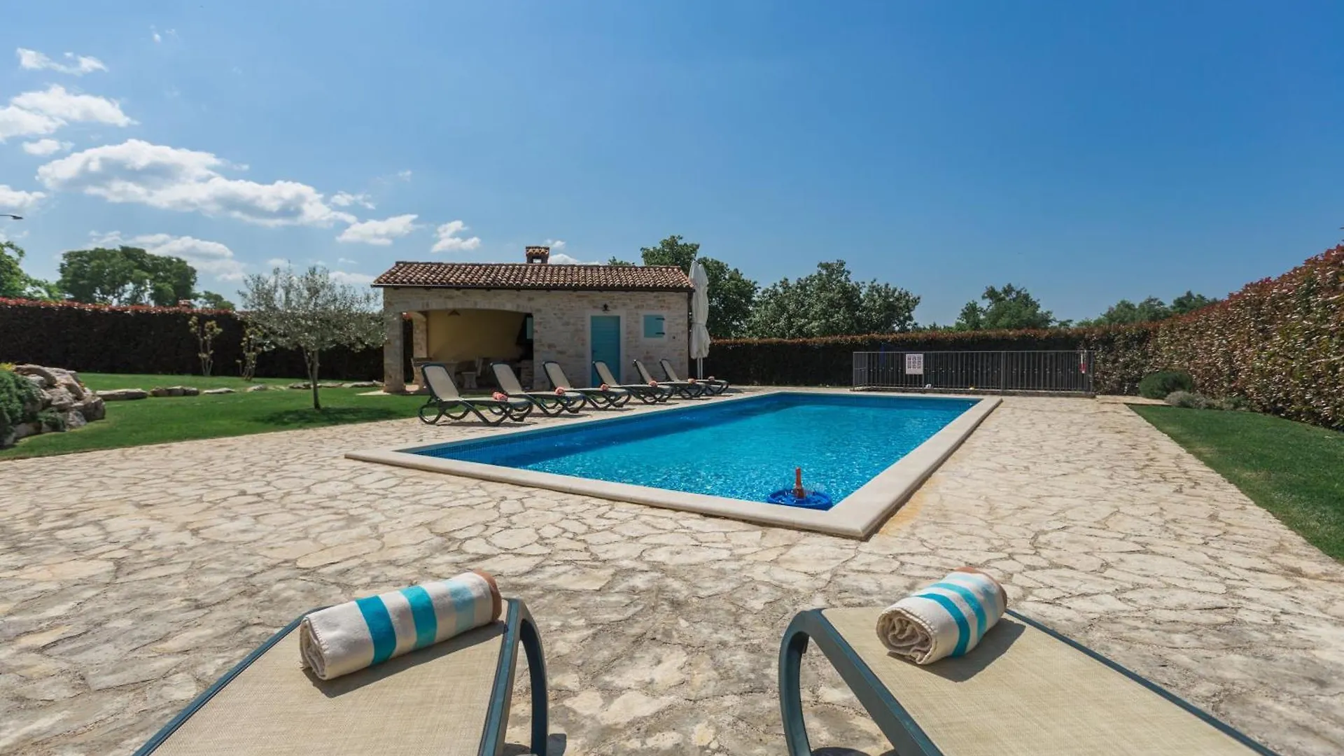 Villa Mit Pool, Garten Und Sommerkueche Medaki 0*,  Kroatien