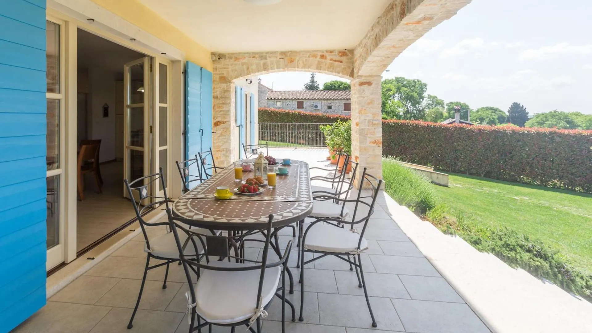 Villa Mit Pool, Garten Und Sommerkueche Medaki 0*,